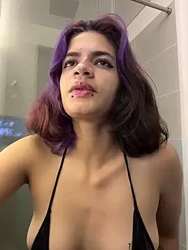 Snapshot of sukulaurens chatting on 12/20/25, 03:02 sukulaurens online show from 12/20/25, 03:02