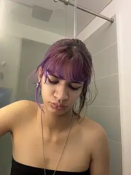 Snapshot of sukulaurens chatting on 12/22/25, 04:20 sukulaurens online show from 12/22/25, 04:20