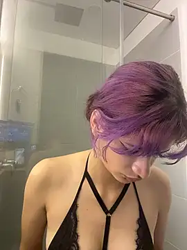 Snapshot of sukulaurens chatting on 12/23/25, 03:48 sukulaurens online show from 12/23/25, 03:48