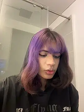 Snapshot of sukulaurens chatting on 01/07/26, 04:15 sukulaurens online show from 01/07/26, 04:15