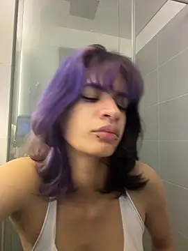 Snapshot of sukulaurens chatting on 01/19/26, 04:49 sukulaurens online show from 01/19/26, 04:49