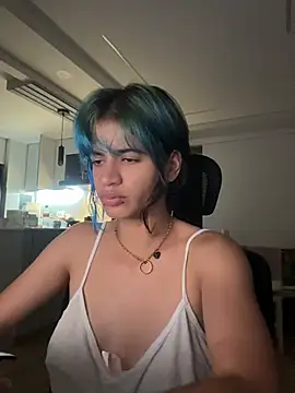 Snapshot of sukulaurens chatting on 05/16/26, 05:04 sukulaurens online show from 05/16/26, 05:04