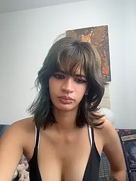 Snapshot of sukulaurens chatting on 06/18/26, 06:01 sukulaurens online show from 06/18/26, 06:01