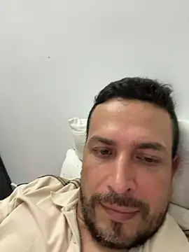 Snapshot of JX7NOVA chatting on 10/23/25, 01:16 JX7NOVA online show from 10/23/25, 01:16