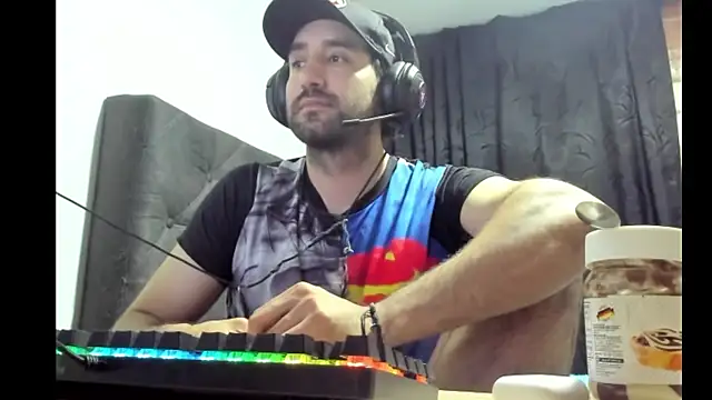 coolfriki online show from 12/15/25, 02:38