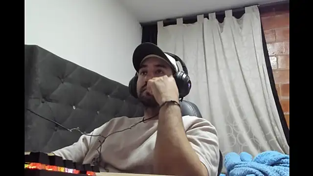 coolfriki online show from 04/11/26, 11:09