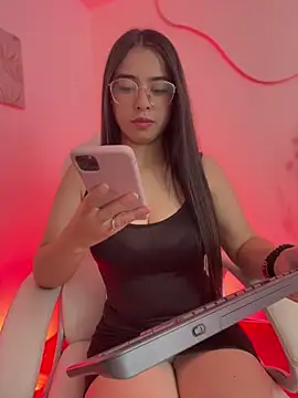Iam Valentinaaa online show from 10/08/25, 12:36