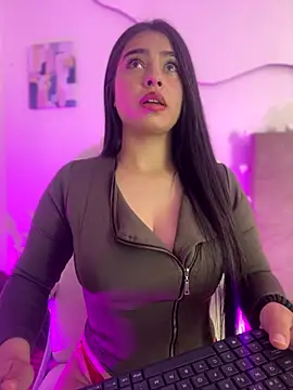 Iam Valentinaaa online show from 10/11/25, 03:21