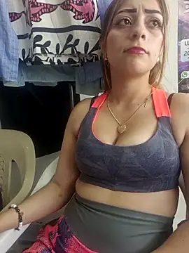 miaaeuphoriaa online show from 11/26/25, 07:26