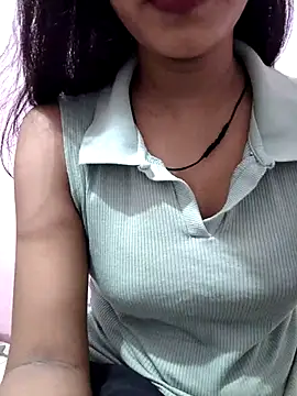 Snapshot of anjali2351 chatting on 04/25/26, 01:41 anjali2351 online show from 04/25/26, 01:41