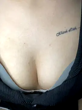 Lyly69699 online show from 11/11/25, 01:55