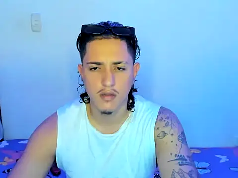 skyhot21 online show from 10/11/25, 02:22