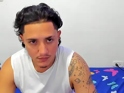 skyhot21 online show from 10/12/25, 03:38