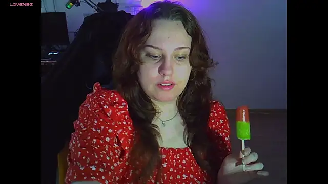 OnikaOrtizZ online show from 10/07/25, 08:11