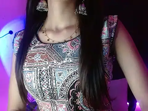 Roiseeee online show from 04/16/26, 04:35