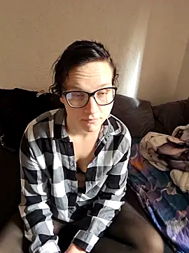 Lenalove02 online show from 10/29/25, 11:45