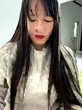 Snapshot of TrangNemo chatting on 11/13/25, 10:36 TrangNemo online show from 11/13/25, 10:36