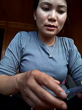 Snapshot of kun-love chatting on 10/08/25, 09:40 kun-love online show from 10/08/25, 09:40