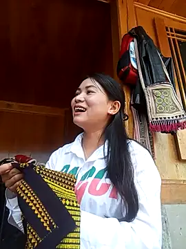 Snapshot of kun-love chatting on 10/13/25, 02:44 kun-love online show from 10/13/25, 02:44