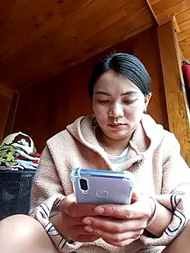 Snapshot of kun-love chatting on 10/14/25, 05:08 kun-love online show from 10/14/25, 05:08