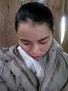 Snapshot of kun-love chatting on 11/18/25, 12:49 kun-love online show from 11/18/25, 12:49