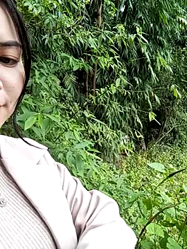 Snapshot of kun-love chatting on 11/21/25, 02:10 kun-love online show from 11/21/25, 02:10