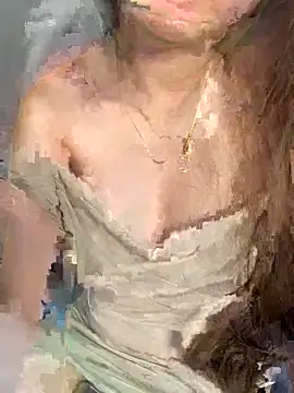 Beyeuuu online show from 12/20/25, 12:12