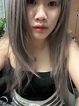 Beyeuuu online show from 04/13/26, 01:55