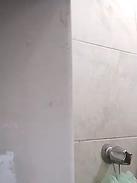 Lollysmile26 online show from 10/21/25, 01:06