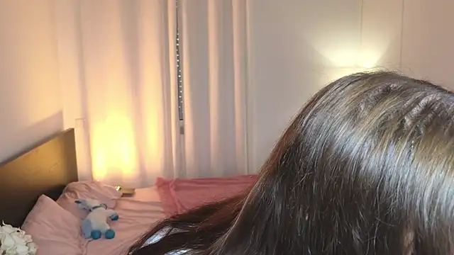 CelineXoxo online show from 10/19/25, 10:05