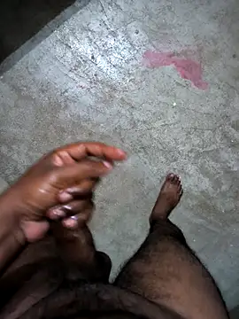 Snapshot of Bull_For_Cuckold_Realmeet chatting on 10/20/25, 08:37 Bull For Cuckold Realmeet online show from 10/20/25, 08:37