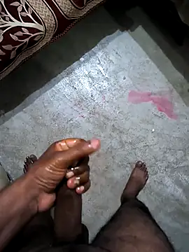 Snapshot of Bull_For_Cuckold_Realmeet chatting on 11/05/25, 04:40 Bull For Cuckold Realmeet online show from 11/05/25, 04:40