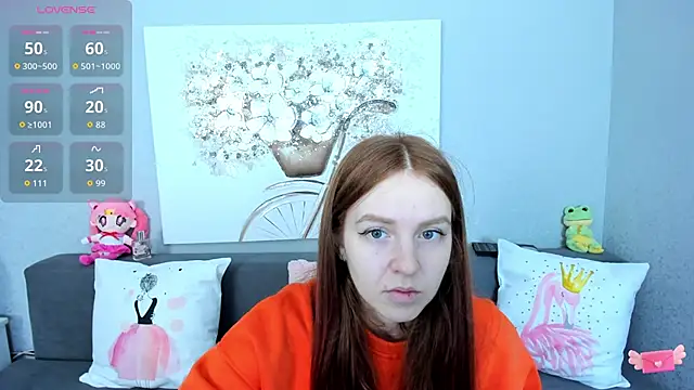 Snapshot of Evarey_ chatting on 11/10/25, 05:28 Evarey online show from 11/10/25, 05:28