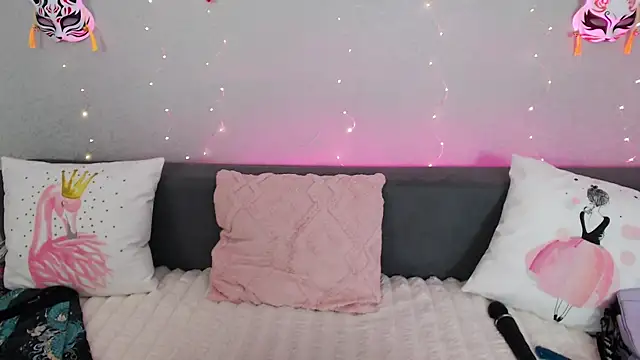 Evarey  online show from 07/24/26, 04:43