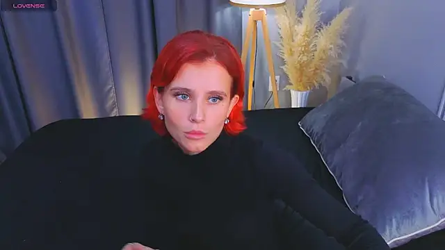 FoxxLina online show from 10/12/25, 03:11
