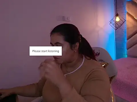 Addyy 02 online show from 10/18/25, 11:33