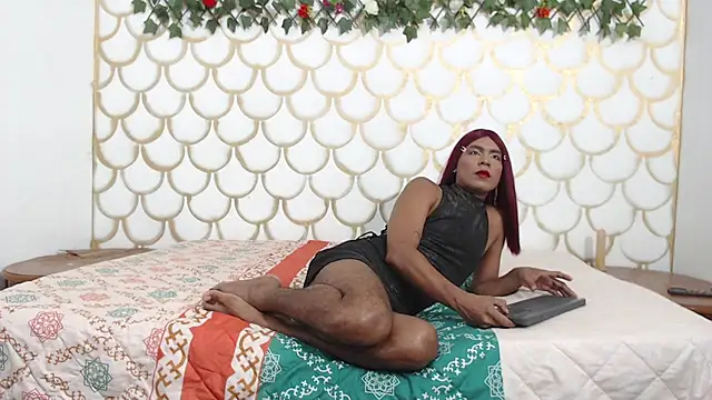 nahomy smiith online show from 02/06/26, 05:23