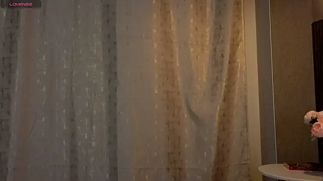 kitsun ne online show from 11/19/25, 08:09