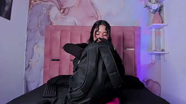 Isis Blaze online show from 01/11/26, 03:11