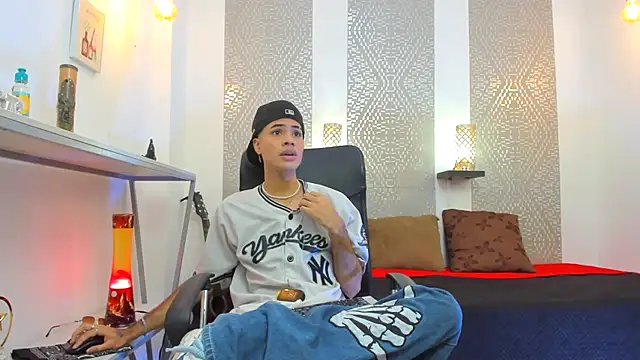 JacobBlackwell  online show from 10/13/25, 08:09