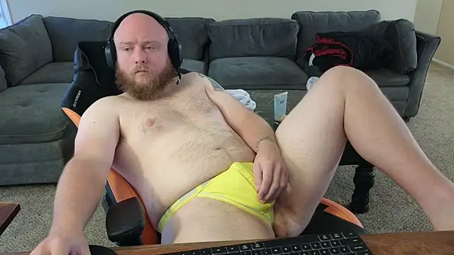 Snapshot of theballboy1 chatting on 11/17/25, 08:03 theballboy1 online show from 11/17/25, 08:03