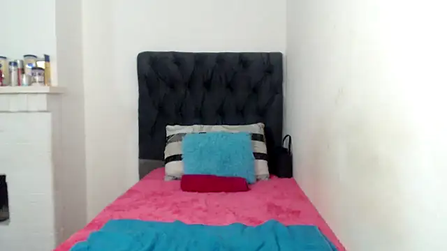 MissLola026 online show from 01/12/26, 01:38