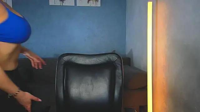 RebeccaEglitis online show from 04/13/26, 04:34