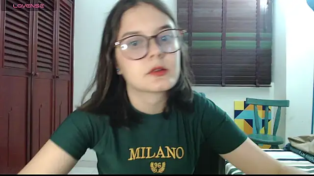 CarlaLorez online show from 10/12/25, 03:38