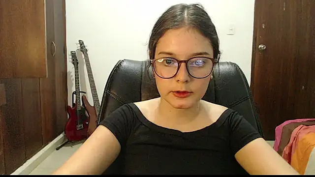 CarlaLorez online show from 03/08/26, 06:06