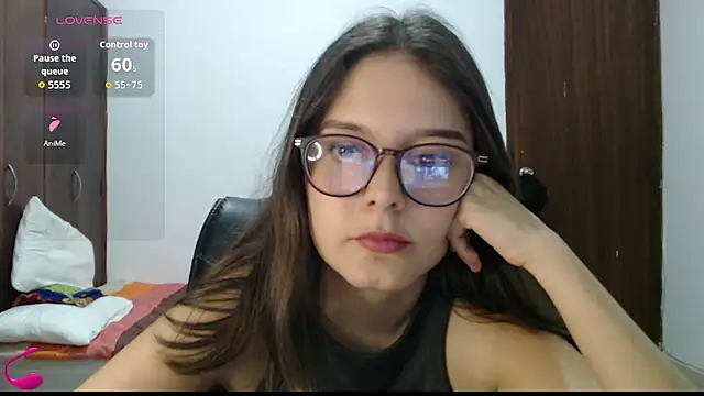 Snapshot of CarlaLorez chatting on 06/21/26, 07:05 CarlaLorez online show from 06/21/26, 07:05