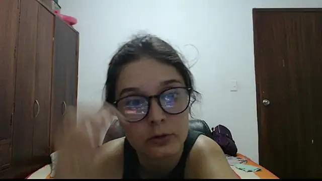 Snapshot of CarlaLorez chatting on 07/08/26, 11:42 CarlaLorez online show from 07/08/26, 11:42