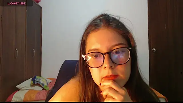 Snapshot of CarlaLorez chatting on 07/14/26, 02:05 CarlaLorez online show from 07/14/26, 02:05