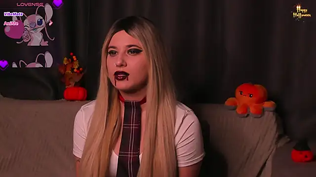 ShyBunny1 online show from 10/23/25, 06:06