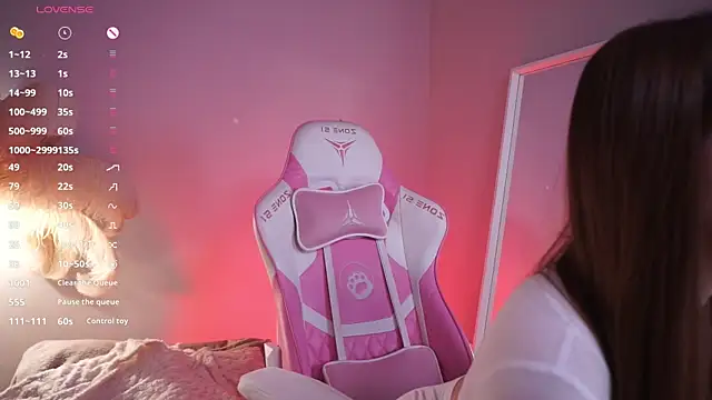 LureOfEva online show from 04/13/26, 08:36